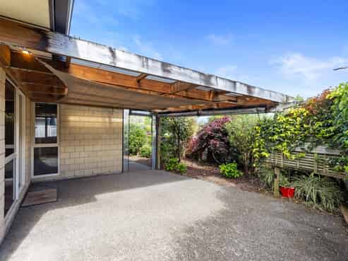 7 Delta Close, Pyes Pa