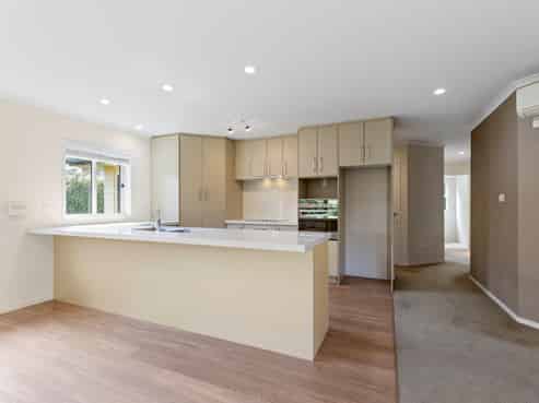 7 Delta Close, Pyes Pa