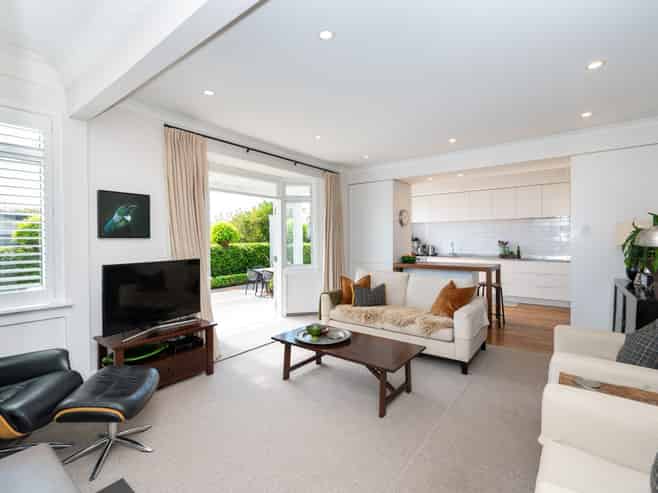 2 Busby Hill, Havelock North