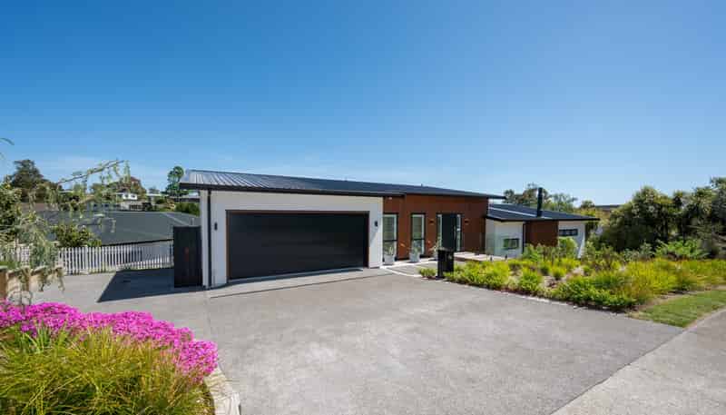 64 Durham Drive, Havelock North