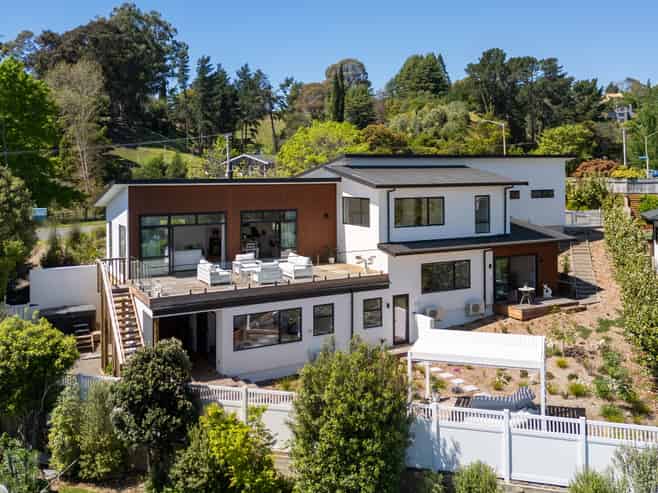 64 Durham Drive, Havelock North