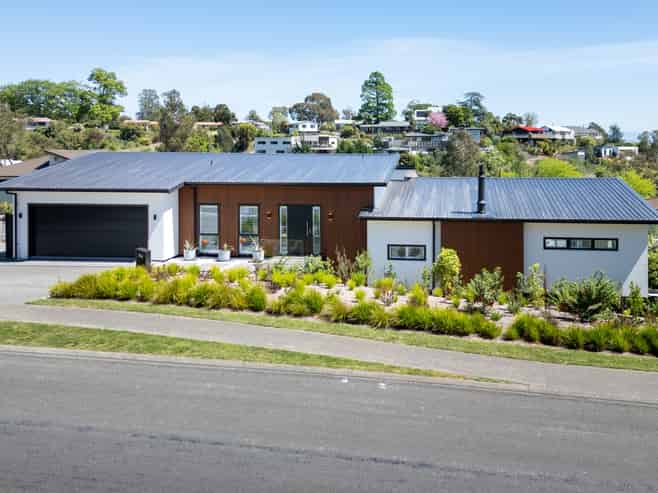 64 Durham Drive, Havelock North