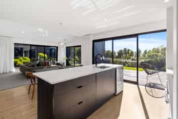 13 Lancewood Terrace, Oceanview