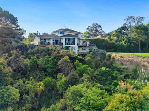 4 Clayden Drive, Gulf Harbour