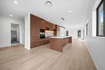 82 Arran Drive, Silverdale