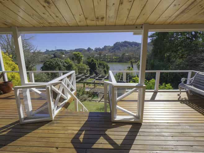 23 Riverbank Road, Okoia