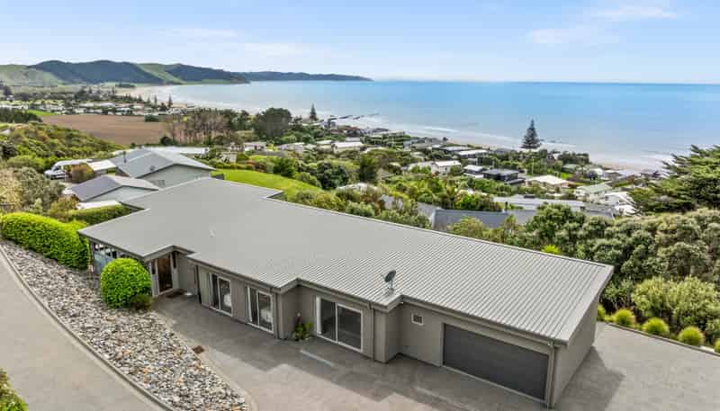 15 Lightning Ridge View, Waimarama