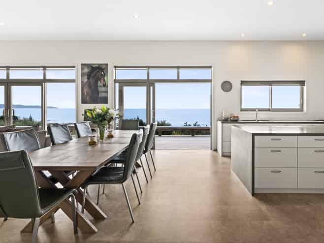 15 Lightning Ridge View, Waimarama