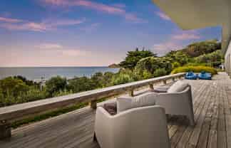 15 Lightning Ridge View, Waimarama