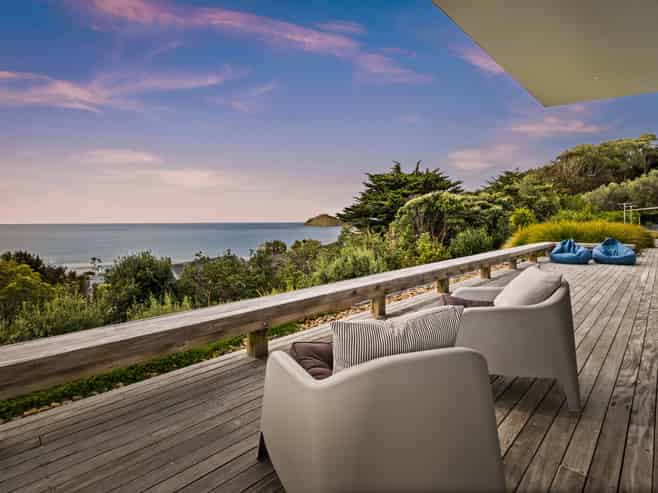 15 Lightning Ridge View, Waimarama