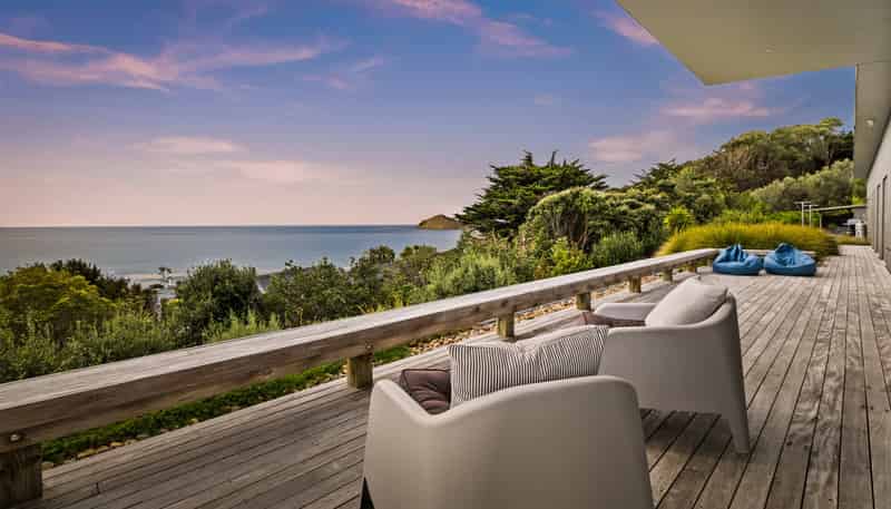 15 Lightning Ridge View, Waimarama
