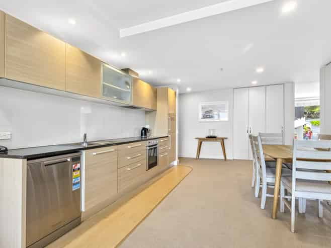 14/7 Bisley Avenue, Moana