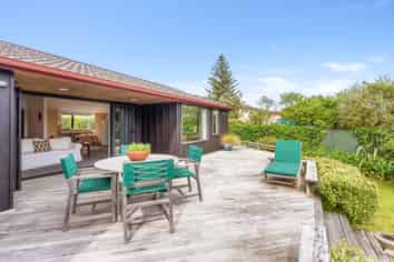 7 Dodds Crescent, Otaki Beach