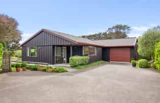 7 Dodds Crescent, Otaki Beach