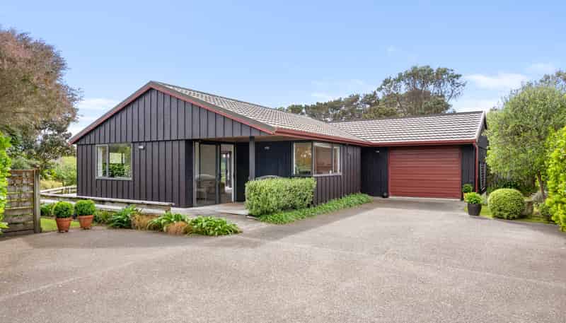 7 Dodds Crescent, Otaki Beach
