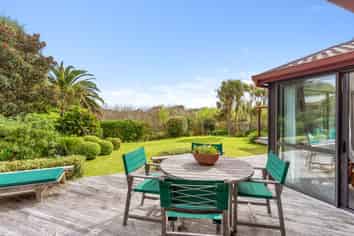 7 Dodds Crescent, Otaki Beach