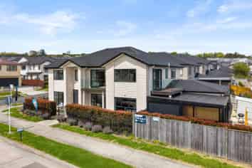 67 Drumbuoy Drive, Flat Bush