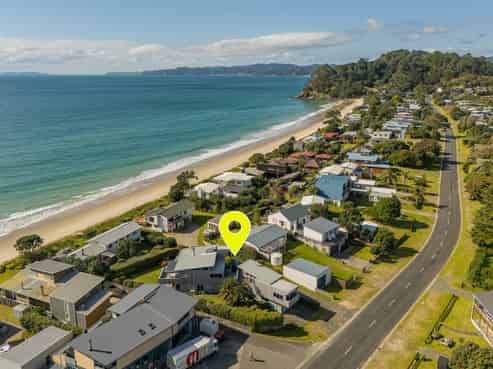 372 Tangiora Avenue, Whangapoua
