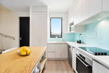 5B Beach Road, Te Atatu Peninsula