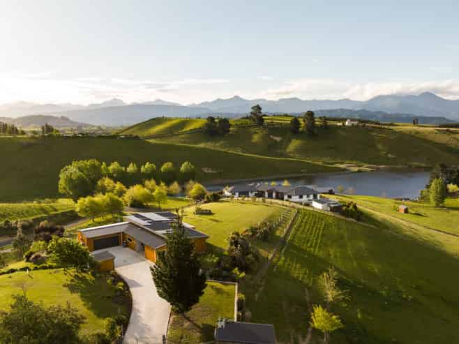 286 Delta Lake Heights, Renwick