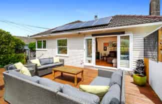 37 Lees Grove, Wainuiomata