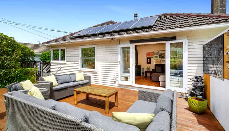 37 Lees Grove, Wainuiomata