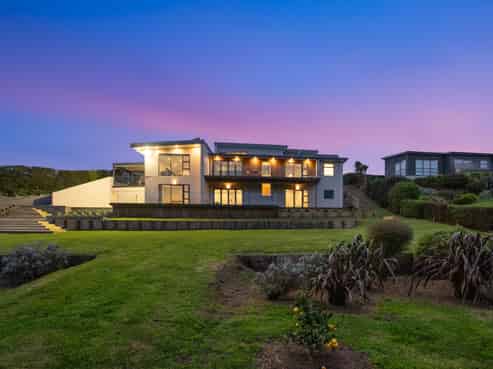 16 Te Heke Place, Waikanae