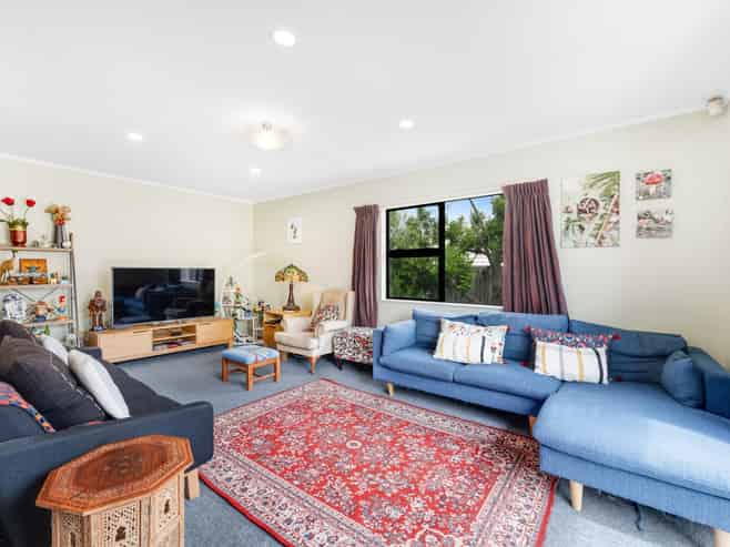 2/133 Moore Street, Howick