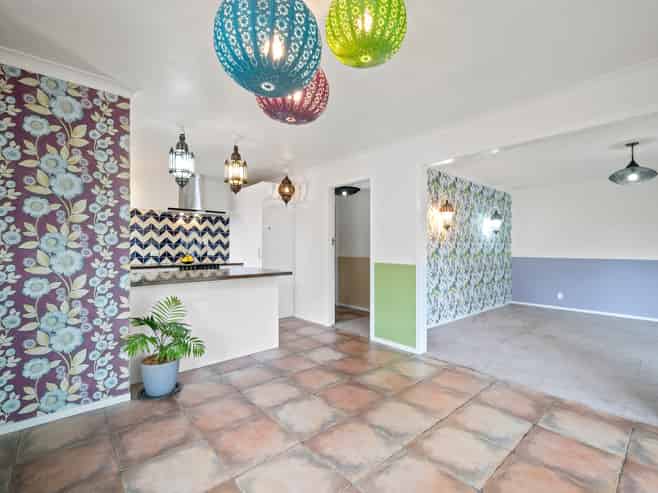 8B Holland Street, Glenholme
