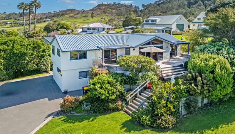 2 Emmerdale Drive, Hahei