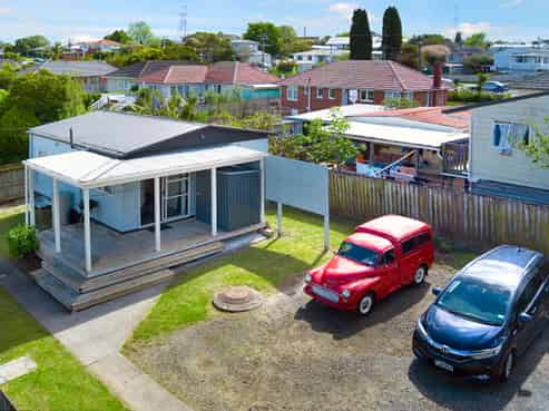 1/8 Devon Street, Te Atatu South