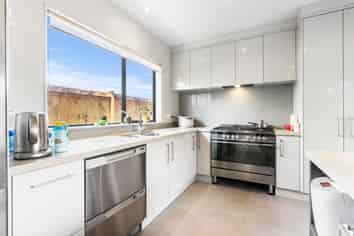 15 Barbarich Drive, Stonefields