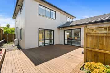 15 Barbarich Drive, Stonefields