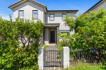 15 Barbarich Drive, Stonefields