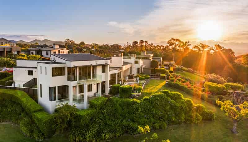 13 and 7 Burbury Ridge, Havelock North