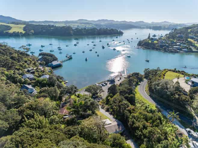 1 Silver Egg Road, Mangonui