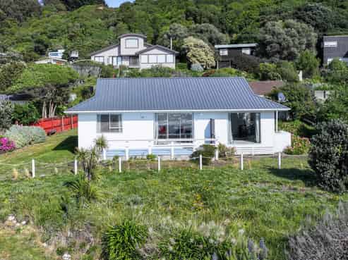 728 Gore Bay Road, Gore Bay