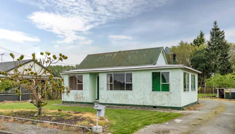 10 Burns St, Milton