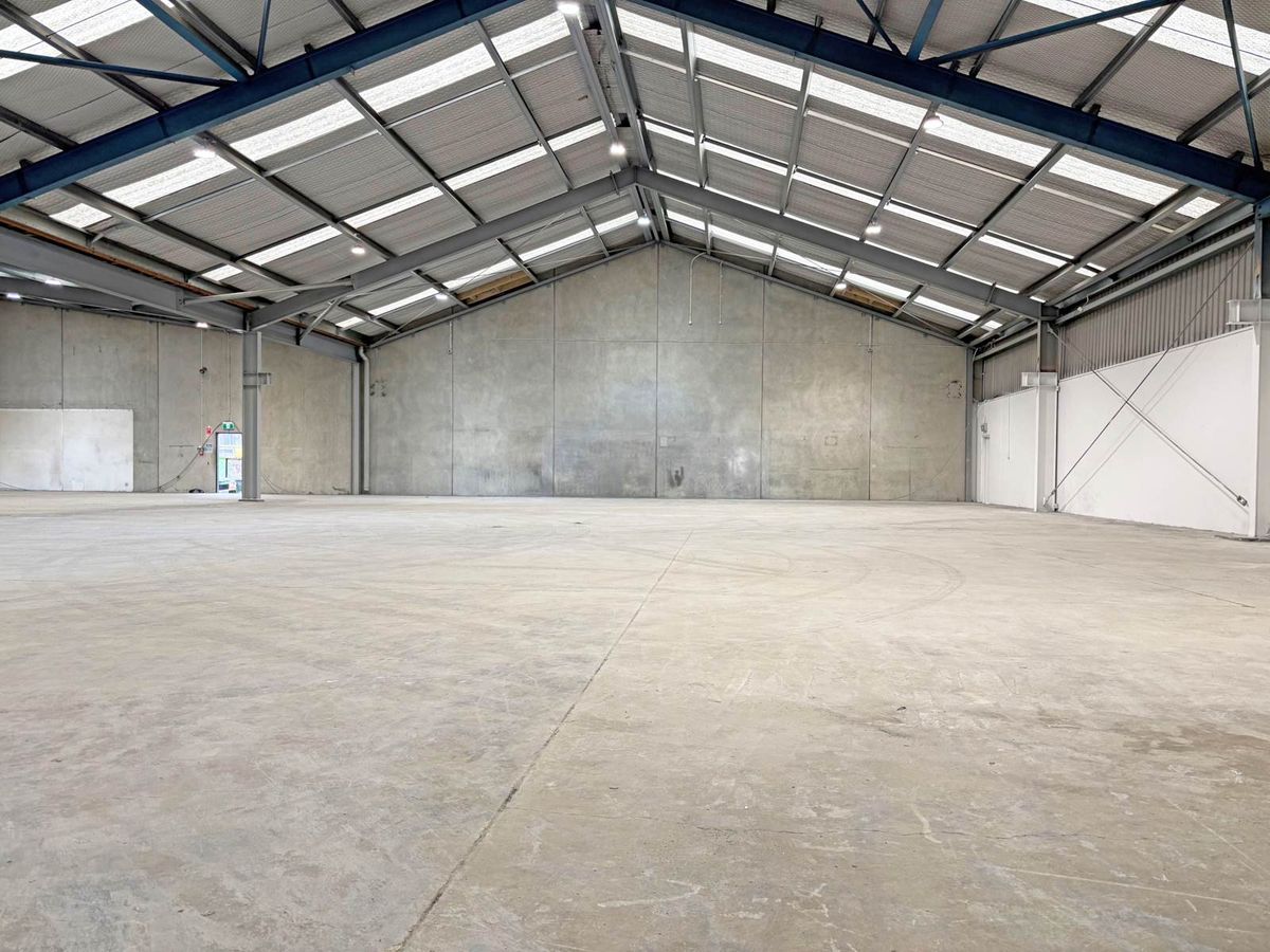 1,205M² HEAVY INDUSTRIAL UNIT FOR LEASE