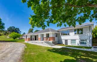 33 Moeraki Road, Maoribank