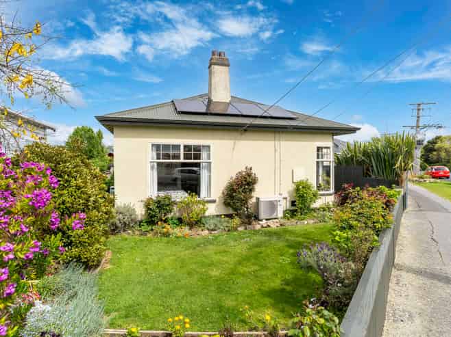 11 Hargest Crescent, SAINT KILDA
