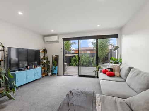 14/27 New Brighton Road, Shirley