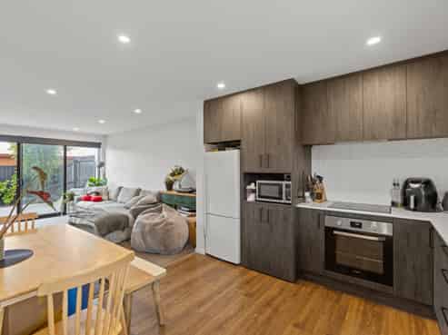 14/27 New Brighton Road, Shirley