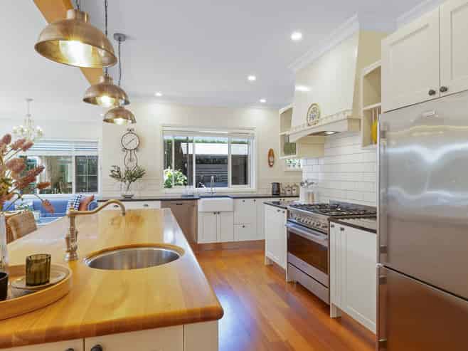 8B Sampson Avenue, Waiwhakaiho
