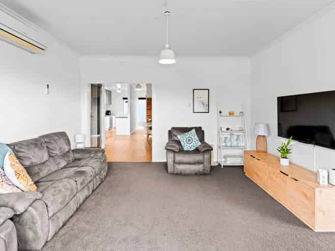 394  South Road, CAVERSHAM
