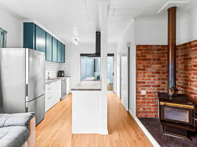 394  South Road, CAVERSHAM