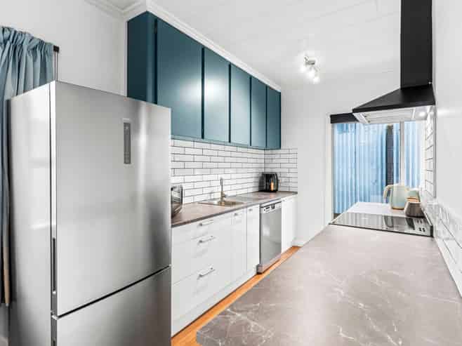 394  South Road, CAVERSHAM