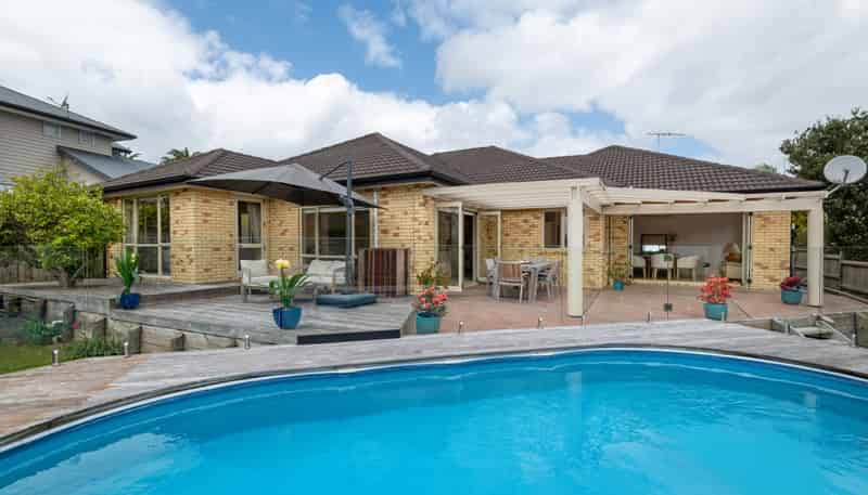 15 Rangi Avenue, Schnapper Rock
