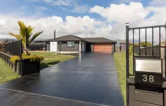 38 Kawatiri Place, Westport