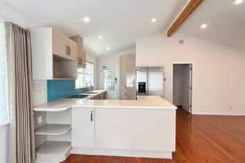 21 Shanaway Rise, Hillcrest